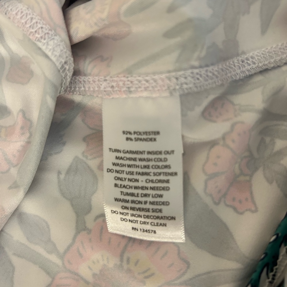 Vineyard Vines Floral Print 1/2 Zip Pullover NWOT - Picture 7 of 7